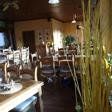 Forsthaus Отель Volkesfeld