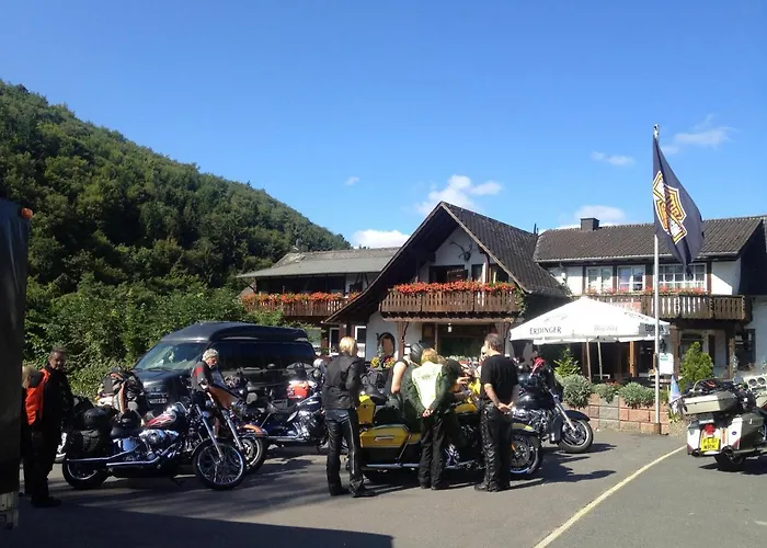 弗尔斯特豪斯酒店 Volkesfeld